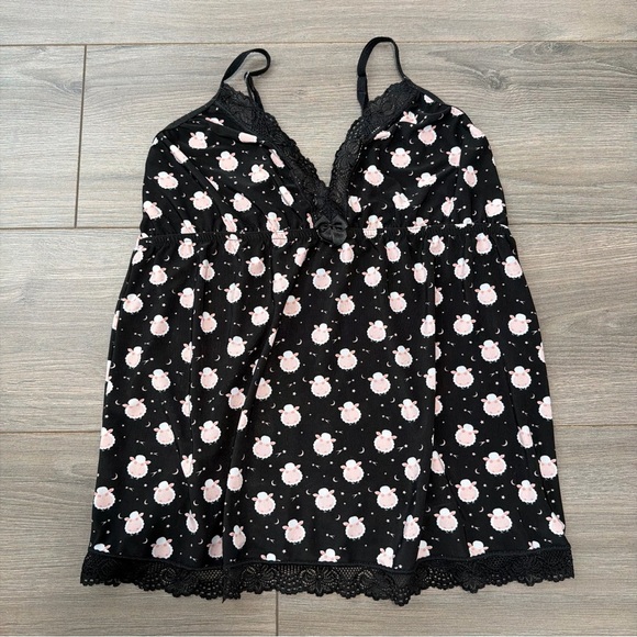 Tops - Black & Pink Floral Lace Trim Chemise - Women's top